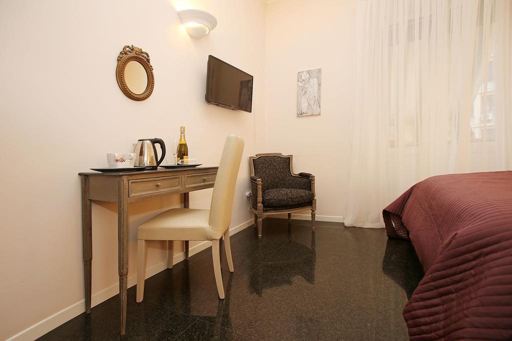 Amica Roma Guest House Buitenkant foto