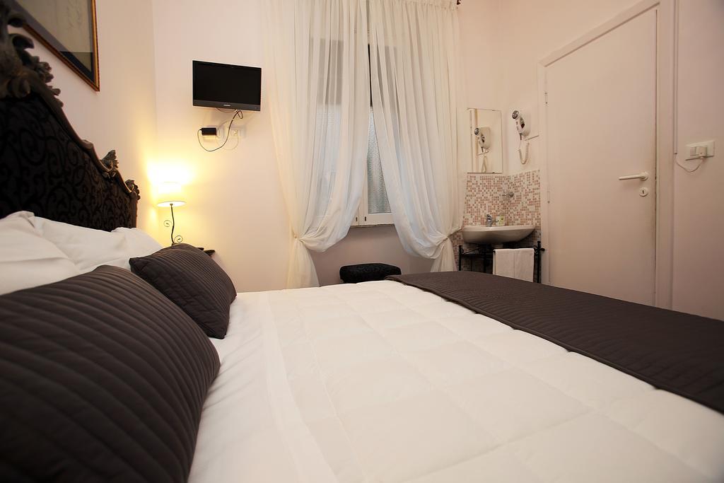 Amica Roma Guest House Buitenkant foto